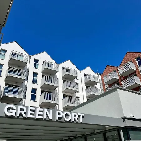 Green Port Spa Kolobrzeg Stylowy Loft- W Cenie Klimatyzacja, Baseny, 2 Jacuzzi, Sauna, Szlafroki, Bawialnia-2